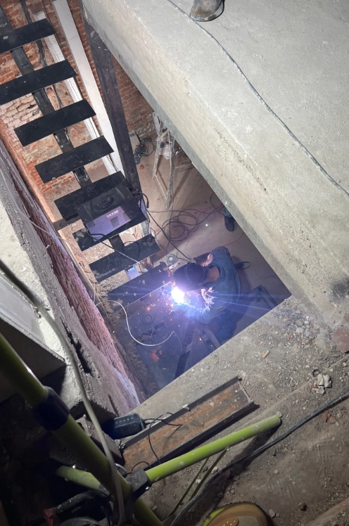 Soldadura de armazón de escalera